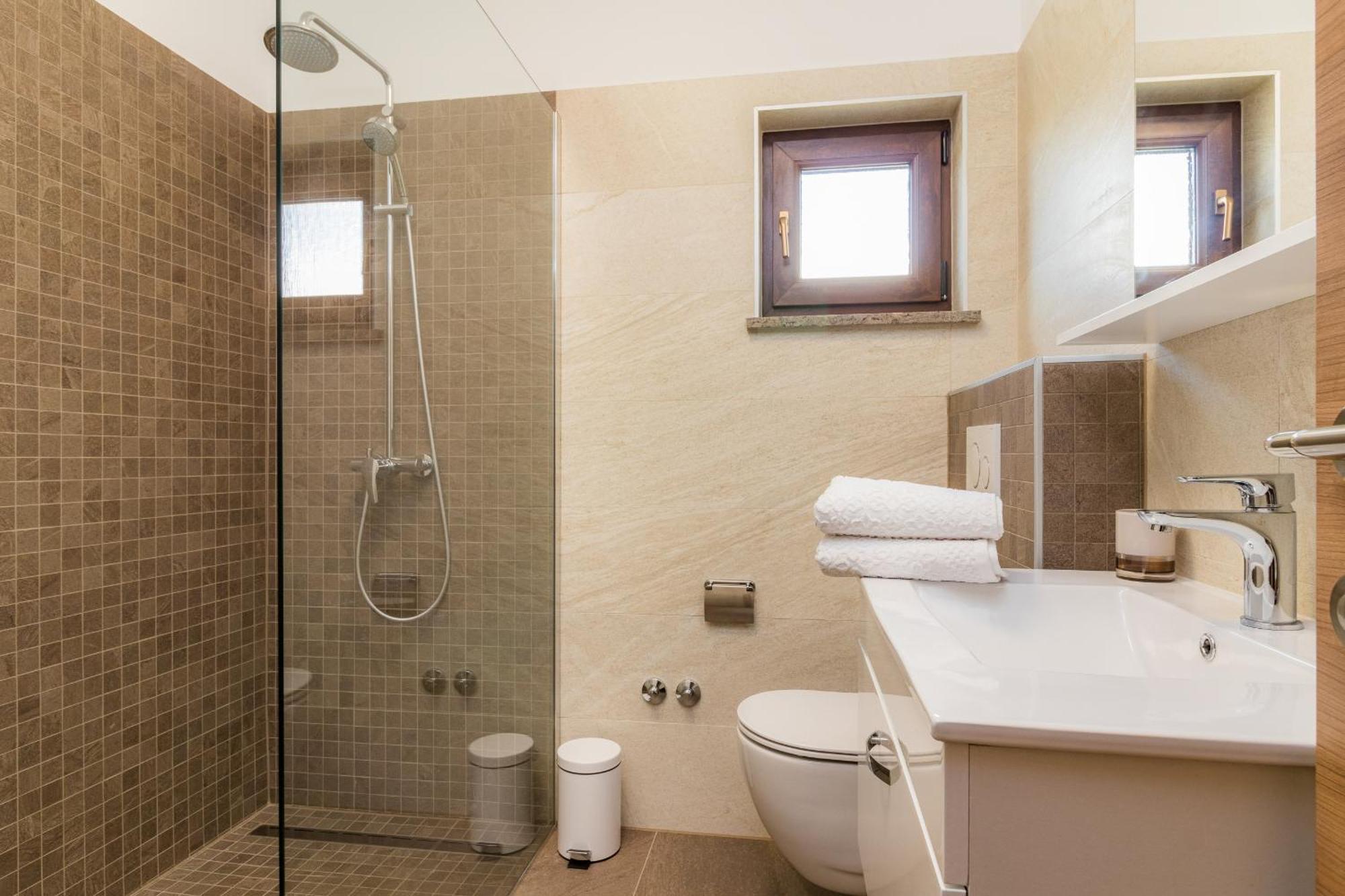 Villa Roma Near Pula For 6 People With Private Pool Jadreski Exterior photo