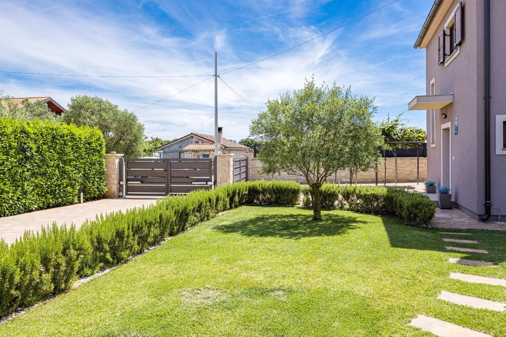 Villa Roma Near Pula For 6 People With Private Pool Jadreski Exterior photo
