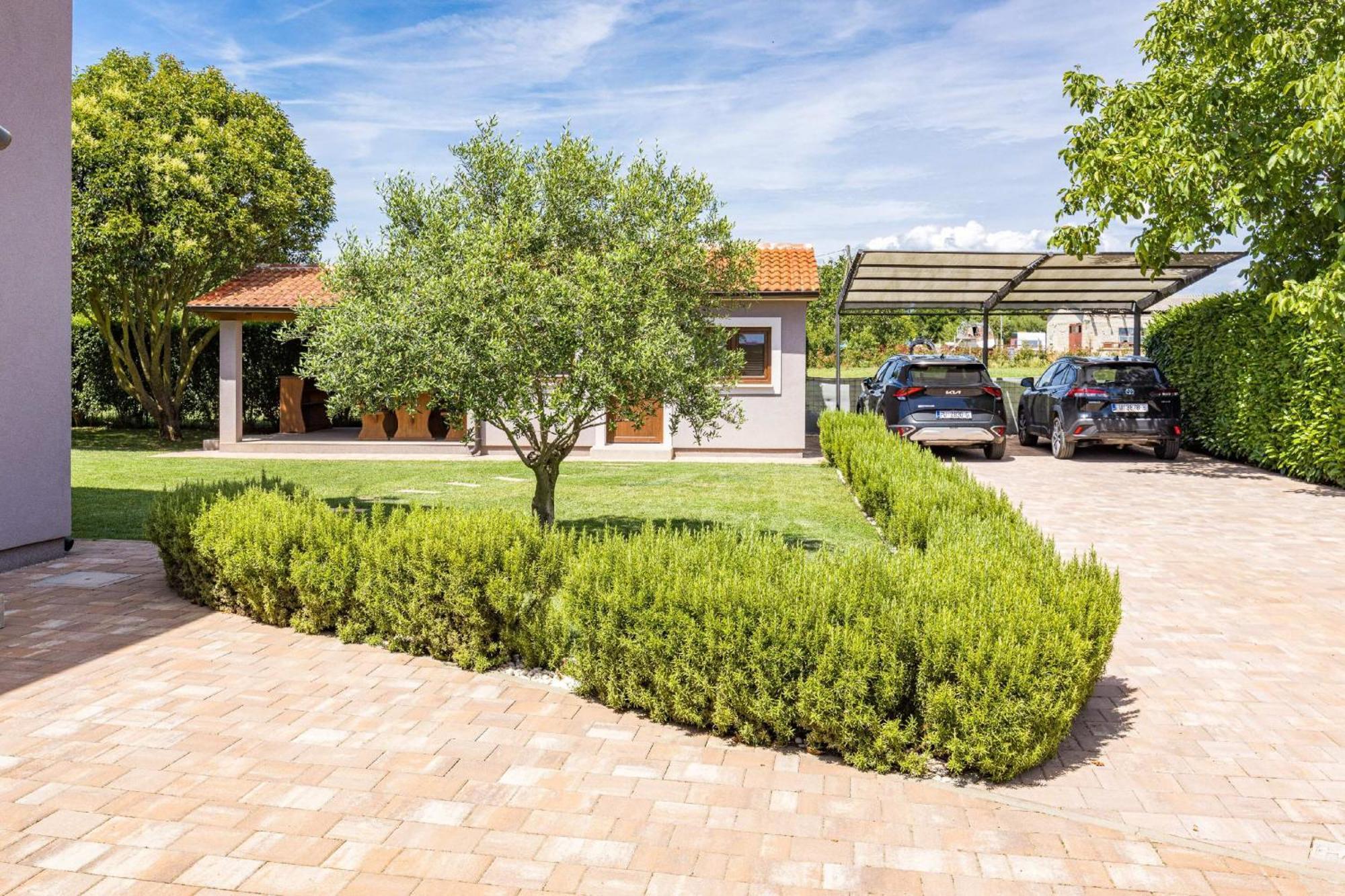Villa Roma Near Pula For 6 People With Private Pool Jadreski Exterior photo